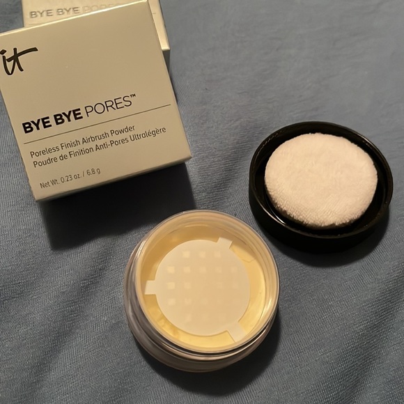 BNIB it Cosmetics Bye Bye Pores Poreless Finish Airbrush Powder - Picture 3 of 4
